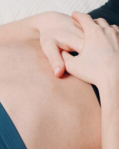 nidra mudra - geste de la main- sommeil - albi - yoga