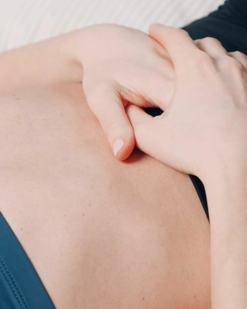 nidra mudra - geste de la main- sommeil - albi - yoga